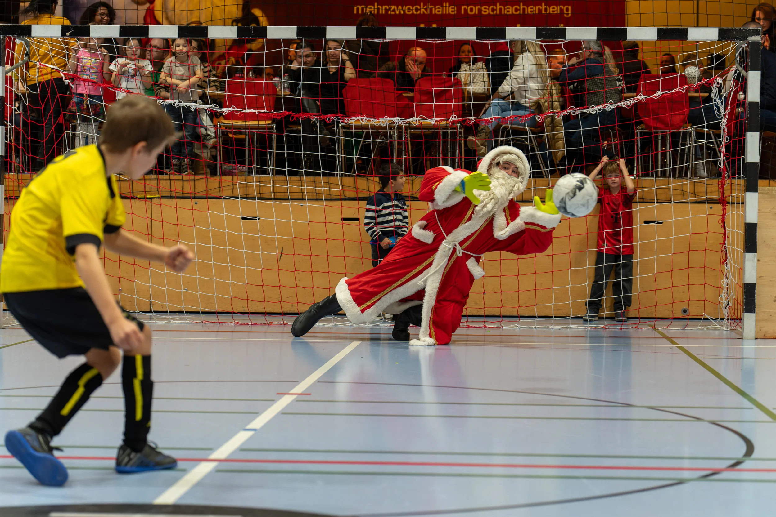 Professionelles Torwarttraining bei FC Blau-Weiss Erlenbach Junioren